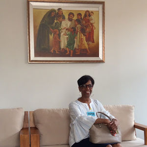 Meet your Posher, Lois